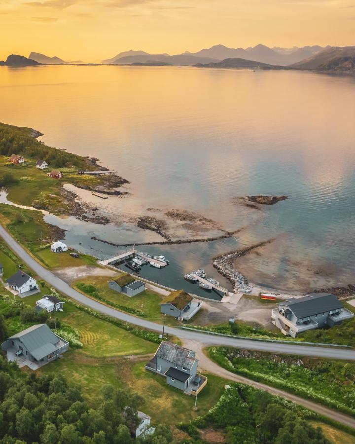 Hotel Laukvik Senja Botnhamn Exterior foto