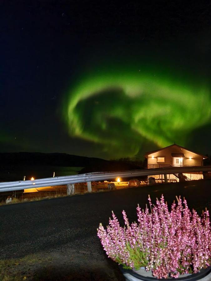 Hotel Laukvik Senja Botnhamn Exterior foto