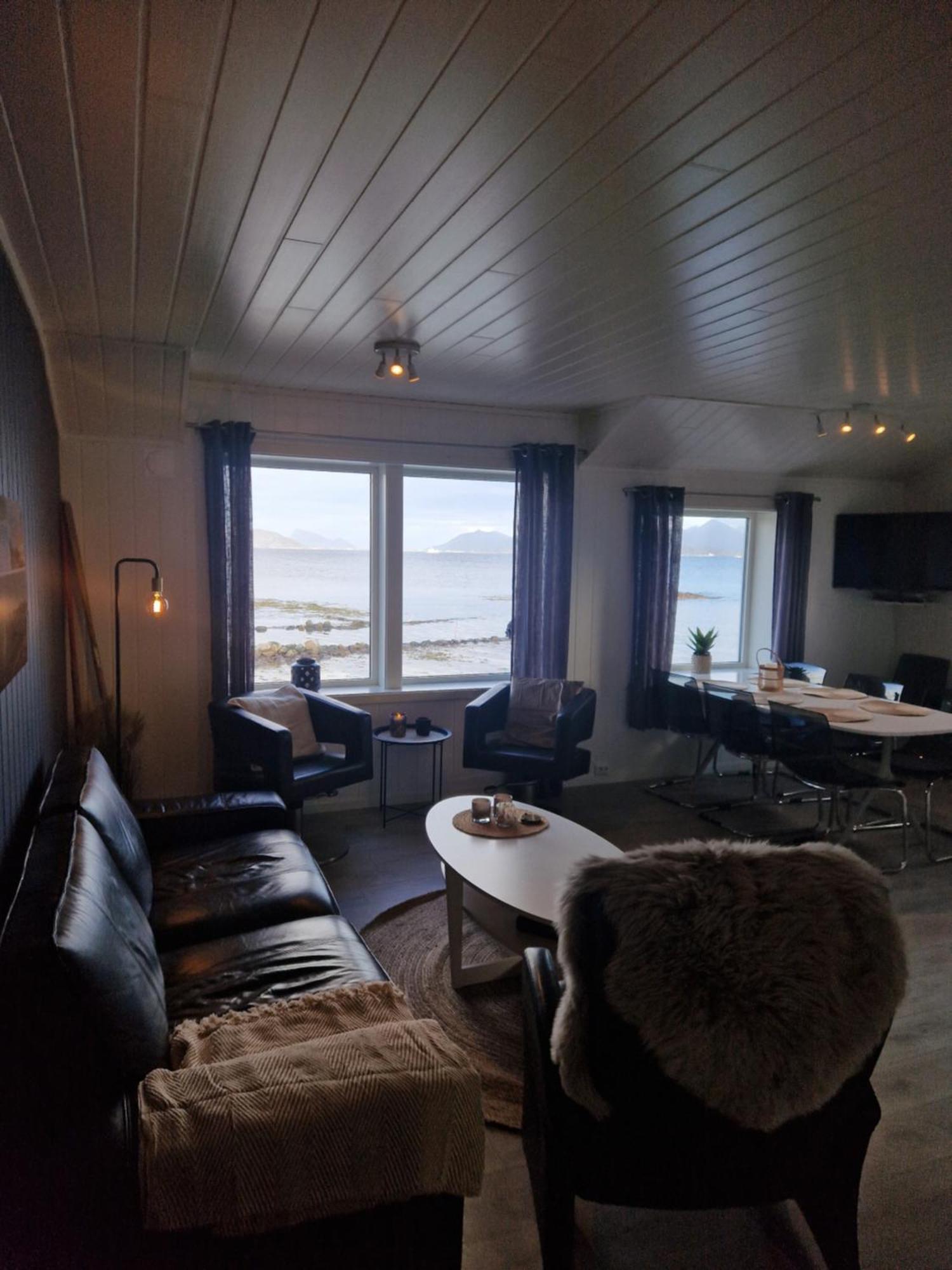 Hotel Laukvik Senja Botnhamn Exterior foto