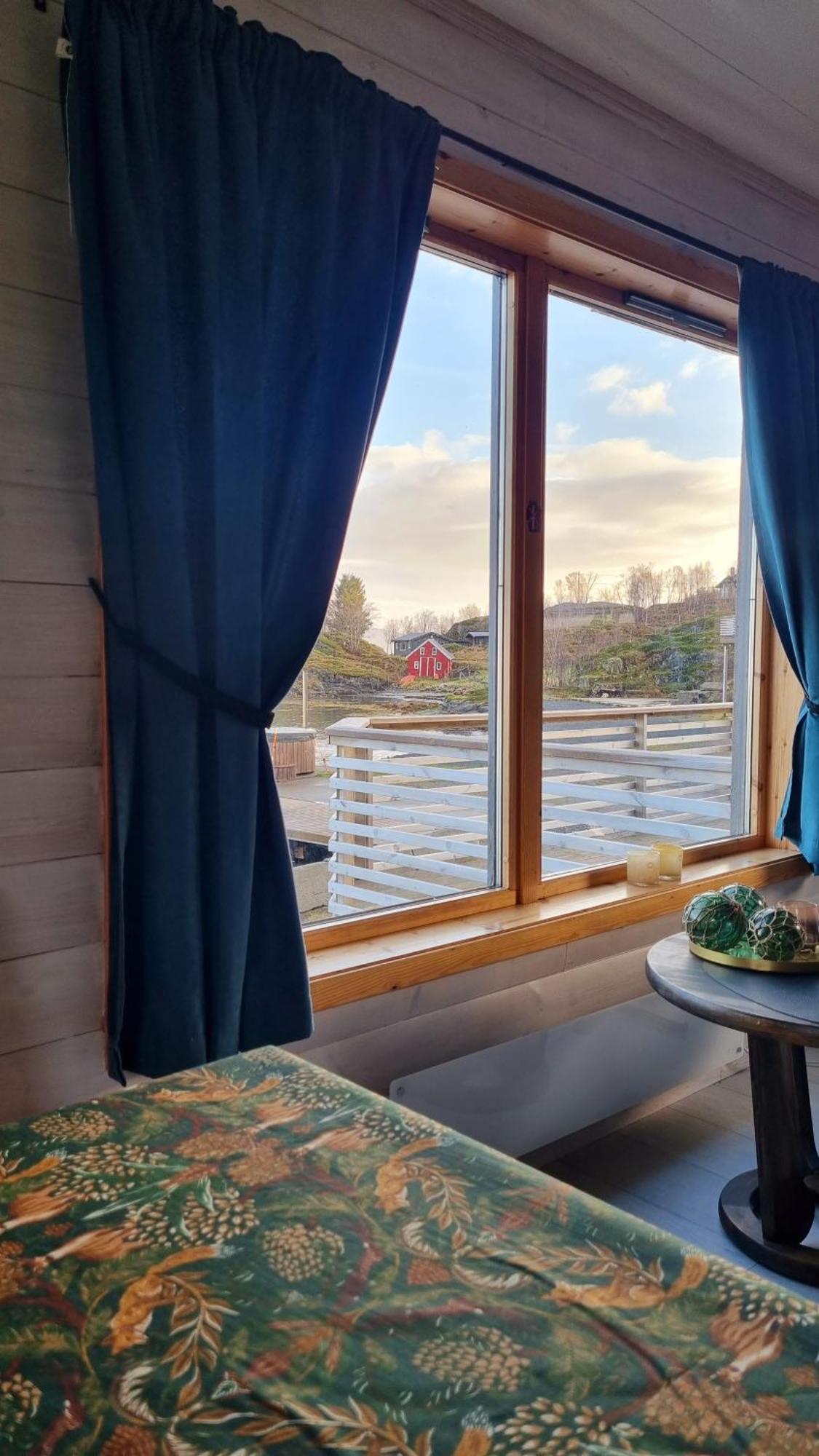 Hotel Laukvik Senja Botnhamn Exterior foto
